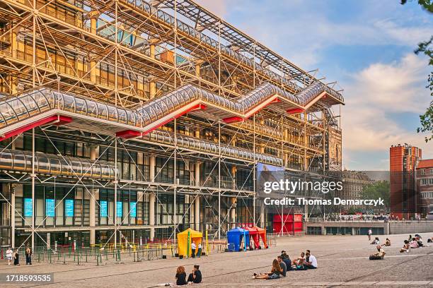 parigi - pompidou center foto e immagini stock