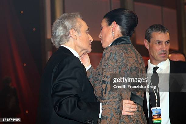 Jose Carreras Kissing His wife Jutta Jäger at the Party After The Mdr show "Jose Carreras Gala" in Leipzig