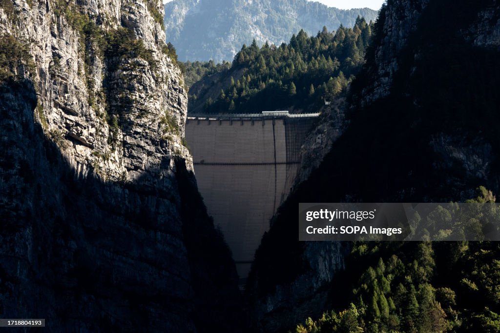 In the gorge of the Vajont torrent, the imposing structure...