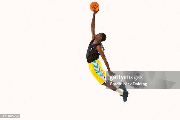 flying basketball player 10 - basketball player dunk stock pictures, royalty-free photos & images