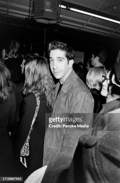 David Schwimmer attends the local premiere of "Scream 2" at Mann's Chinese Theatre in Los Angeles, California, on December 10, 1997.