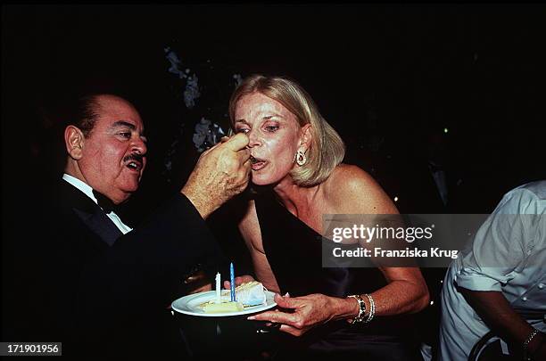 Adnan Khashoggi und Anna Anka Bei "Unesco Gala" In Düsseldorf