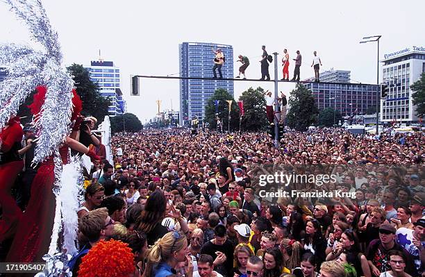 Love Parade In Berlin 130796 Aussen .