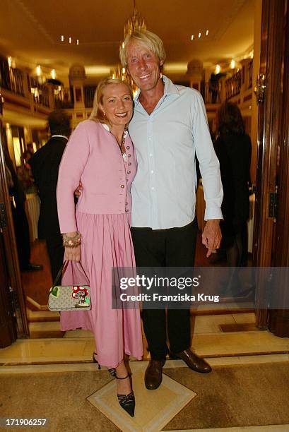 Carlo Thränhardt Bei Der Trachtengala Am Rande Des Laureus Charity Golfturnier Im Bayerischen Hof .