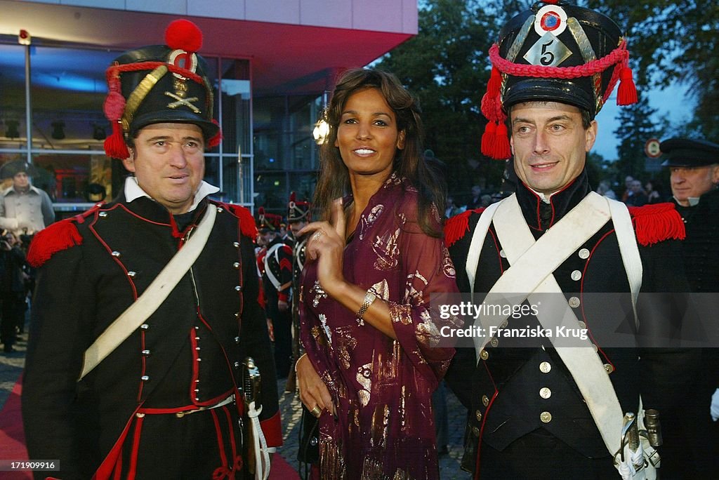 Nadja Abd El Farrag In Einem Kleid Wie 1001 Nacht Bei Unicef Gala Zur Ausstellungser