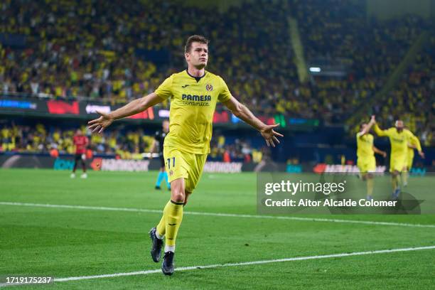 Alexander Sorloth of Villareal FC celebrates after scoring goal during the UEFA Europa League Group F match between Villarreal CF and Stade Rennais...