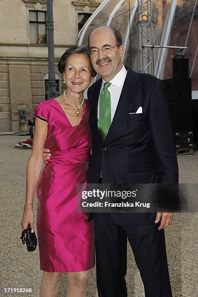 Thurn Und Taxis Schlossfestspiele: Fritz Von Thurn Und Taxis Und Ehefrau Bea Bei Den Thurn Und Taxis Schlossfestspielen Auf Schloss Emmeran In...