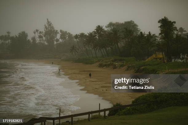 storm in hawaii - hurricaine stock pictures, royalty-free photos & images