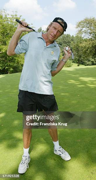 Sportler Carlo Thränhardt Beim Benefiz Golfen In Lichtenau