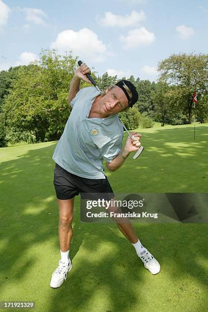 Sportler Carlo Thränhardt Beim Benefiz Golfen In Lichtenau