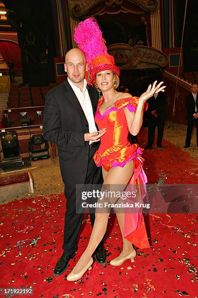 Suzanne Von Borsody Mit Freund Jens Schniedenharn Bei Der Galapremiere "Stars In Der Manege" Im Zirkus Krone In München