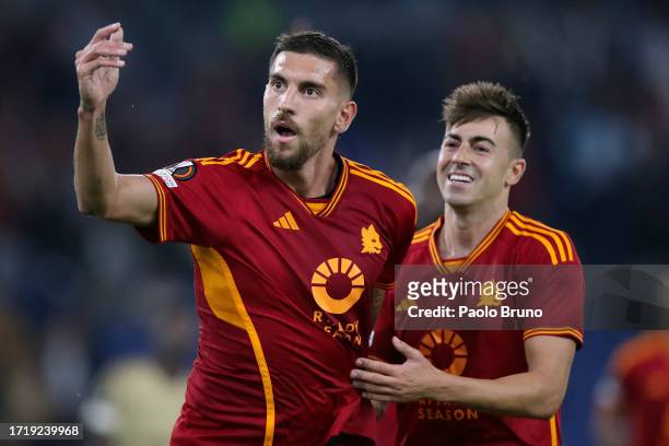 Lorenzo Pellegrini celebrates with teammate Stephan El Shaarawy after scoring the team's third goal during the UEFA Europa League match between AS...