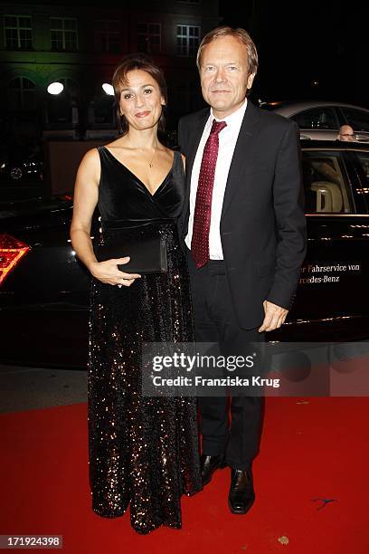 Sandra Maischberger Und Ehemann Jan Kerhart Bei Der Ankunft Zur Bambi Verleihung 2011 In Den Rhein Main Hallen In Wiesbaden