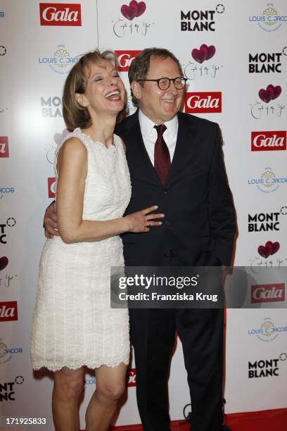 Mareike Carriere Und Ehemann J.Gerd Klement Bei Der Verleihung "Couple Of The Year" Im Hotel Louis C. Jacob In Hamburg