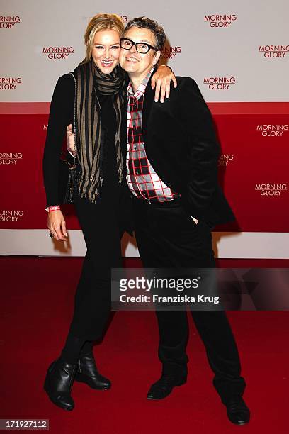 Verena Mundhenke Und Rolf Scheider Bei Der Premiere Des Films "Morning Glory" Im Cinestar Im Sony Center In Berlin .