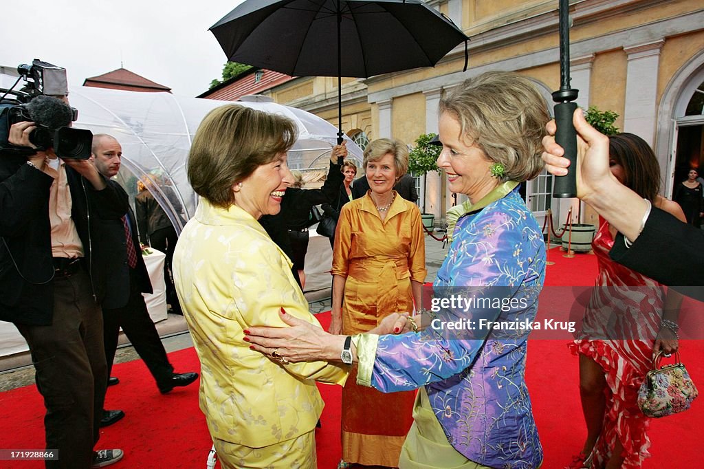 Eva Luise Köhler Und Gräfin Isa Von Hardenberg Bei Der "Innocence In Danger" Gala I