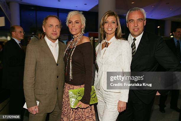 Uwe Ochsenknecht Mit Ehefrau Natascha Und Hans Reiner Schröder Mit Freundin Katerina Goldbach Bei Der 3er Bmw Präsentation Und Charity Gala Zugunsten...