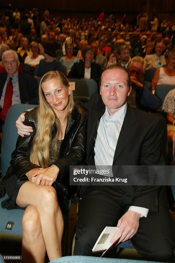 Joey Kelly Mit Ehefrau Tanja Beim Grossen Festakt "50 Jahre Unicef