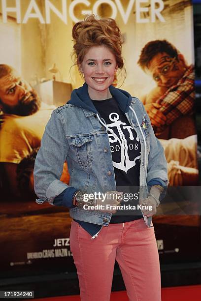 Moderatorin Palina Rojinski Bei Der Premiere Des Kinofilms Hangover 2 Im Sony Center In Berlin