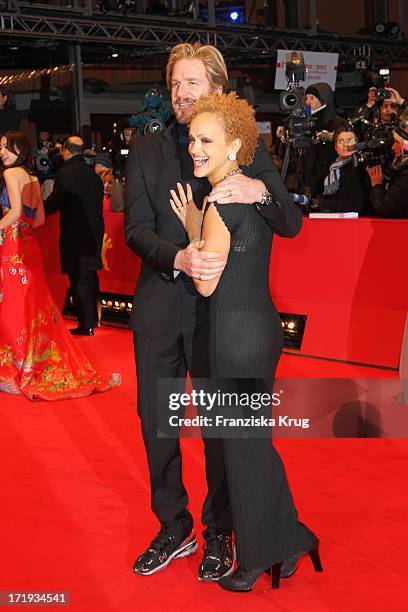 Matthew Modine Und Ehefrau Caridad Rivera Bei Der Premiere Des Eröffnungsfilms Farewell My Queen In Berlin