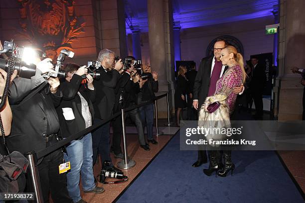 Jenny Elvers-Elbertzhagen Und Ehemann Götz Elbertzhagen Bei Der Ard Blue Hour Opening Party Im Museum Für Kommunikation In Berlin