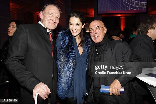 Michael Mendl, Mariella Gräfin Von Faber Castell Und Otto W. Retzer Bei Der Ard Blue Hour Opening Party Im Museum Für Kommunikation In Berlin