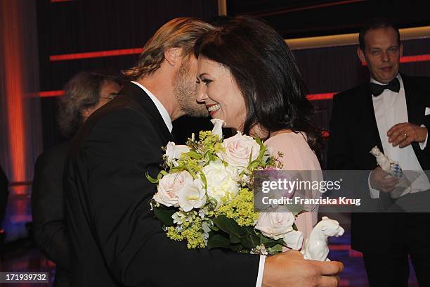 Henning Baum Und Iris Berben Bei Der Verleihung Des Bayerischen Fernsehpreis In München 100611