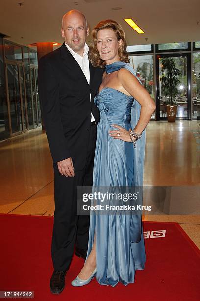 Suzanne Von Borsody Und Freund Jens Schniedenharn Bei Der Eröffnungsveranstaltung Filmfest München 2011 Im Mathäser Kino In München