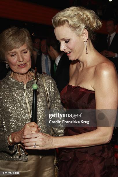 Friede Springer Und Fürstin Charlene Von Monaco Bei Der Afterparty Ein Herz Für Kinder Gala In Der Axel Springer Passage In Berlin