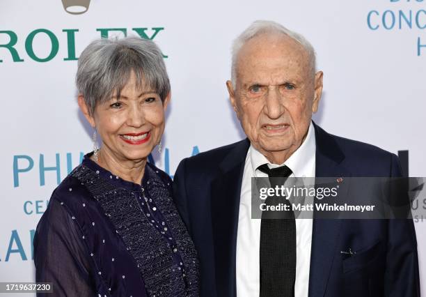 Berta Isabel Aguilera and Frank Gehry attend The Los Angeles Philharmonic's 20th Anniversary Gala honoring Frank Gehry at Walt Disney Concert Hall on...