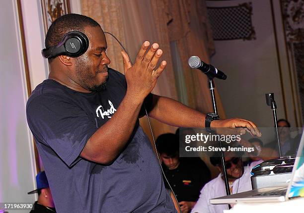 Stephen Royle Dj Dj Freestyle Steve Photos and Premium High Res Pictures - Getty Images