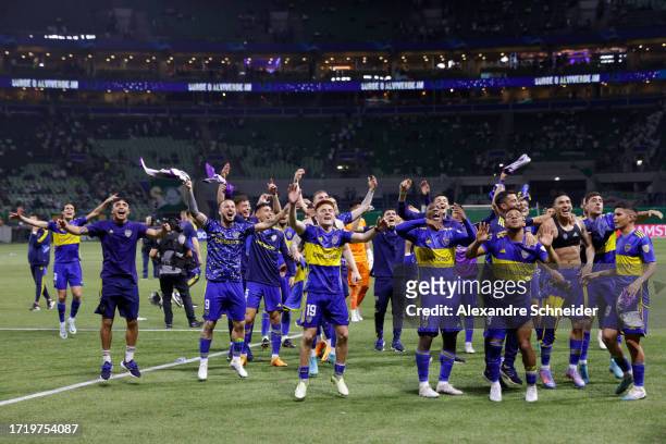 Valentin Barco of Boca Juniors and teammates celebrate after winning in the penalty shoot out and advancing to the tournament's final following the...