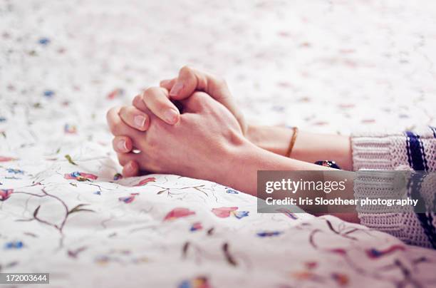 pray - women prayer stock-fotos und bilder
