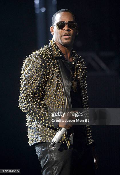 Singer R. Kelly performs onstage during the 2013 BET Awards at Nokia Theatre L.A. Live on June 30, 2013 in Los Angeles, California.