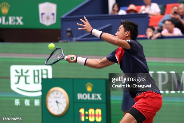 Alexander Bublik defeats Brandon Nakashima at the Shanghai Masters Alexander Bublik defeats Brandon Nakashima at the Shanghai Masters