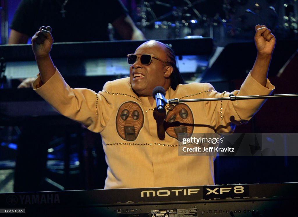 2013 BET Awards - Show