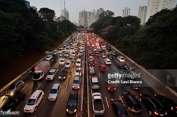 congestionamento em são paulo - tráfego - fotografias e filmes do acervo