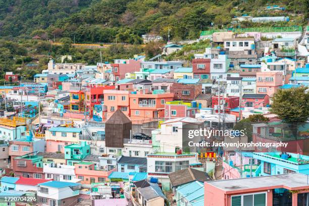 gamcheon culture, a vibrant neighbourhood in busan, south korea - south gyeongsang province stockfoto's en -beelden