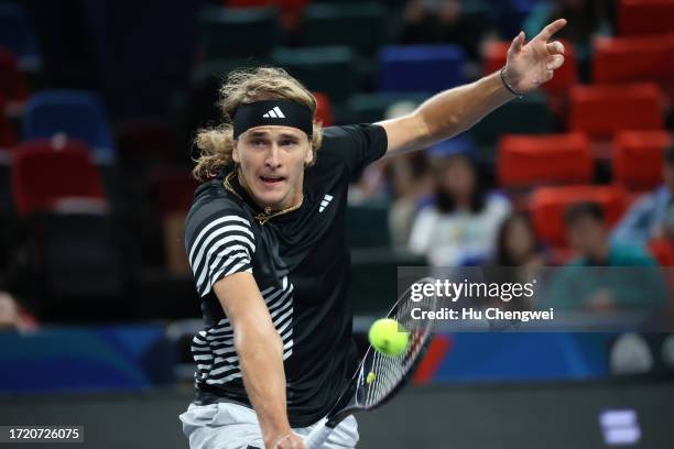 Alexander Zverev of Germany competes against Roman Safiullin on Day 5 of 2023 Shanghai Rolex Masters at Qi Zhong Tennis Centre on October 06, 2023 in...