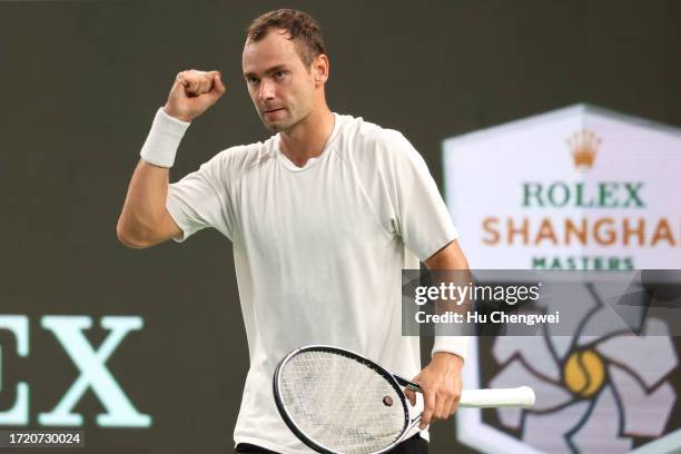 Roman Safiullin reacts during the match against Alexander Zverev of Germany on Day 5 of 2023 Shanghai Rolex Masters at Qi Zhong Tennis Centre on...