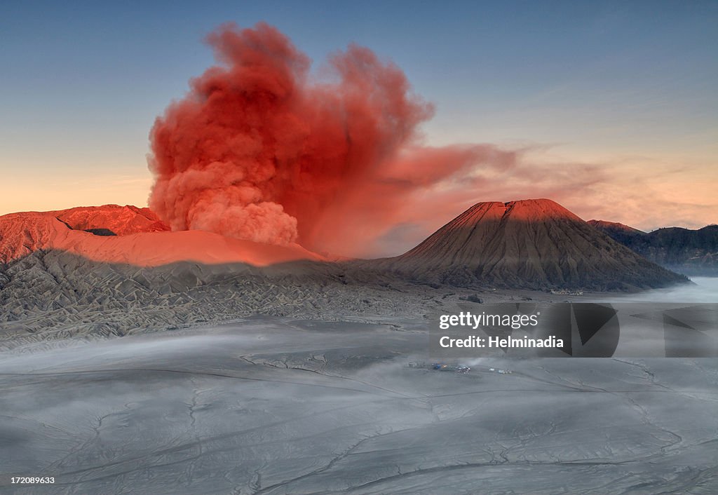 Bromo Red smoke