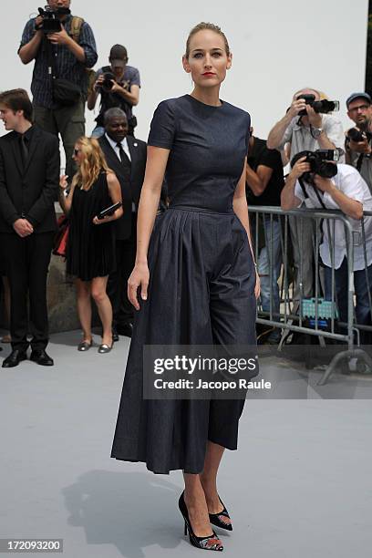 Leelee Sobieski attends the Christian Dior show as part of Paris Fashion Week Haute Couture Fall/Winter 2013-2014 at on July 1, 2013 in Paris, France.