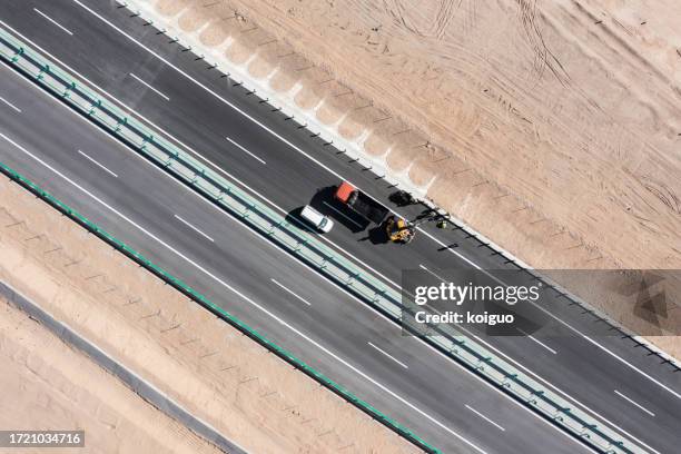 Interstate Sign Install 774 Installation Of Road Signs Stock Photos, High-Res Pictures, and ...