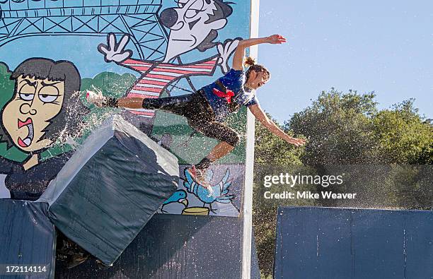 Wipe Out Rocks 52 Newlyweds Love And Other Wipeouts Stock Photos, High-Res Pictures ...