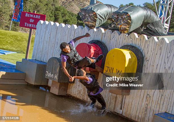 Wipe Out Rocks 52 Newlyweds Love And Other Wipeouts Stock Photos, High-Res Pictures ...