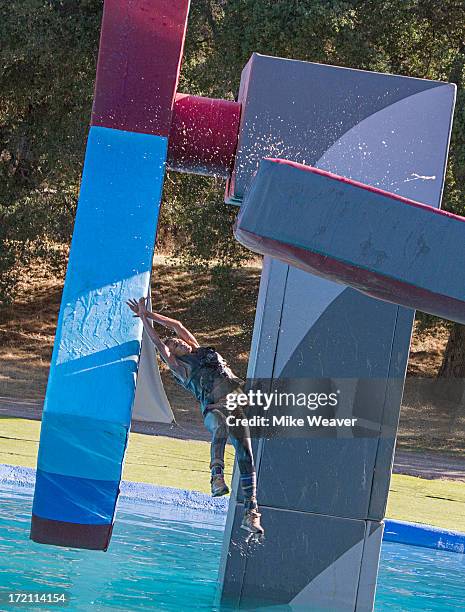 Wipe Out Rocks 52 Newlyweds Love And Other Wipeouts Stock Photos, High-Res Pictures ...