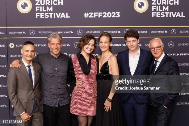 Ivan Madeo, Christian Theede, Dominique Devenport, Jeanette Hain, Jan-Eric Mack and Michael Lehmann attend the photocall of "DAVOS 1917" during the...