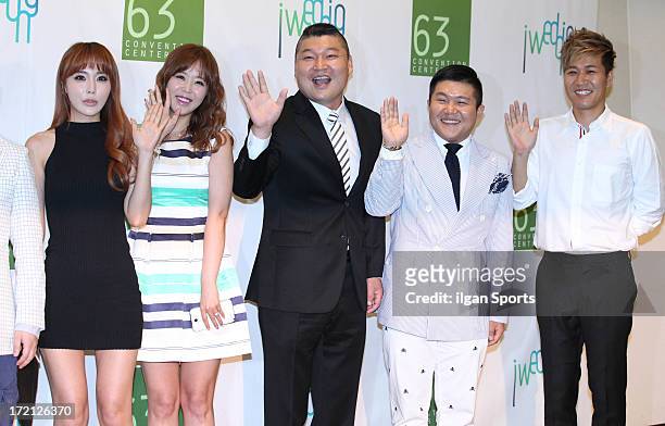 Hong Jin-Young, Shin Ji, Gang Ho-Dong, Cho Sae-Ho and Kim Jong-Min attend Jang Yoon-Jung and Do Kyung-Wan Wedding at 63 building convention center on...