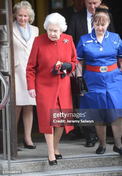 Queen Elizabeth Ii Leaving Hospital Today..The Queen Was Being Treated At Hospital For Symptoms Of Gastroenteritis..Her Official Engagements Have...