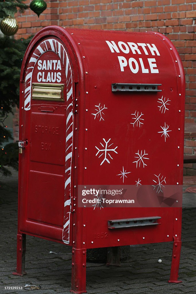 Santa Po Box Santas Mailbox High-Res Stock Photo - Getty Images